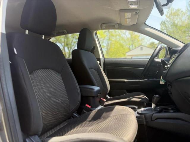 2016 Mitsubishi Outlander Sport 2.4 ES