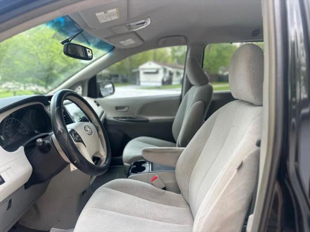 2011 Toyota Sienna LE