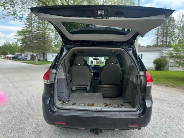 2011 Toyota Sienna LE