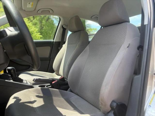2012 Volkswagen Jetta 2.0L S