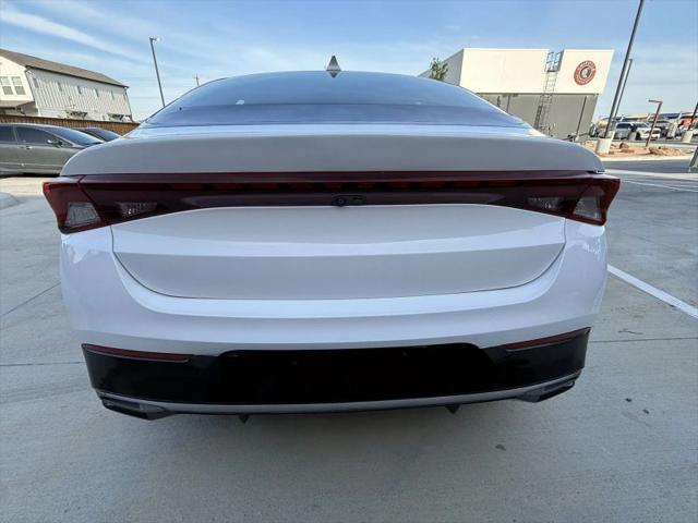 2022 Kia K5 LXS