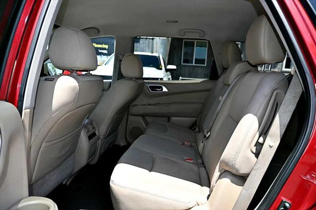 2017 Nissan Pathfinder S