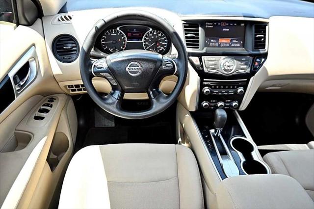 2017 Nissan Pathfinder S