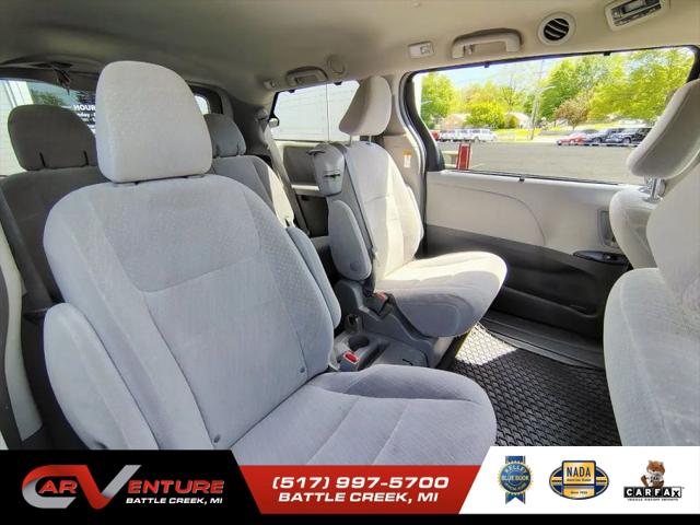 2019 Toyota Sienna LE 8 Passenger