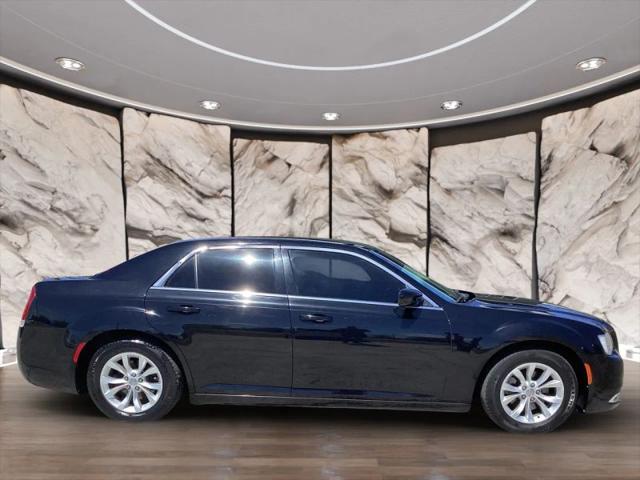 2018 Chrysler 300 Touring