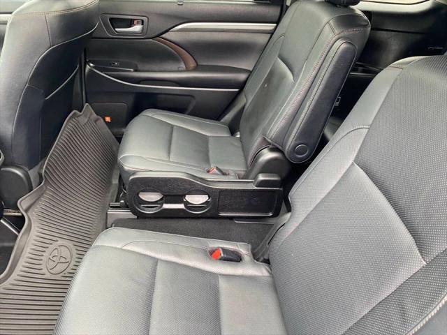 2017 Toyota Highlander Hybrid Limited Platinum
