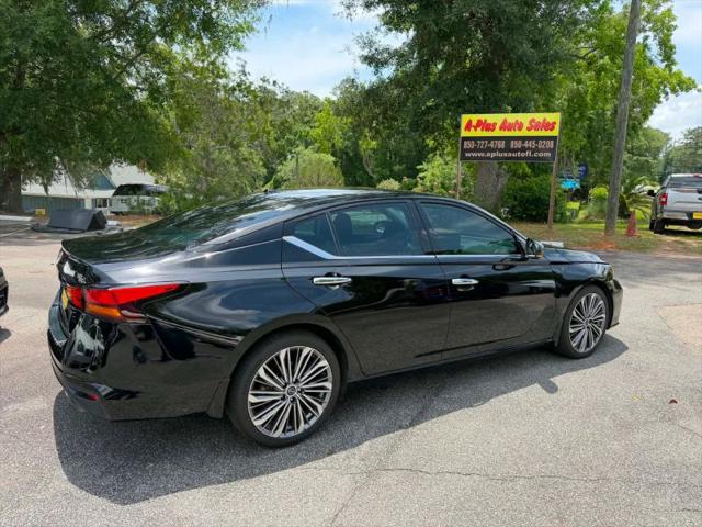 2023 Nissan Altima SL FWD
