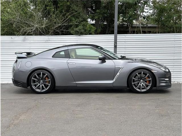 2015 Nissan GT-R Premium