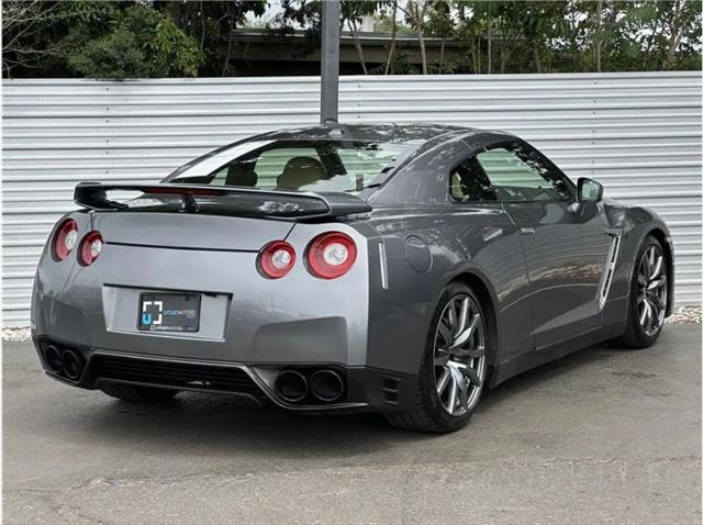 2015 Nissan GT-R Premium