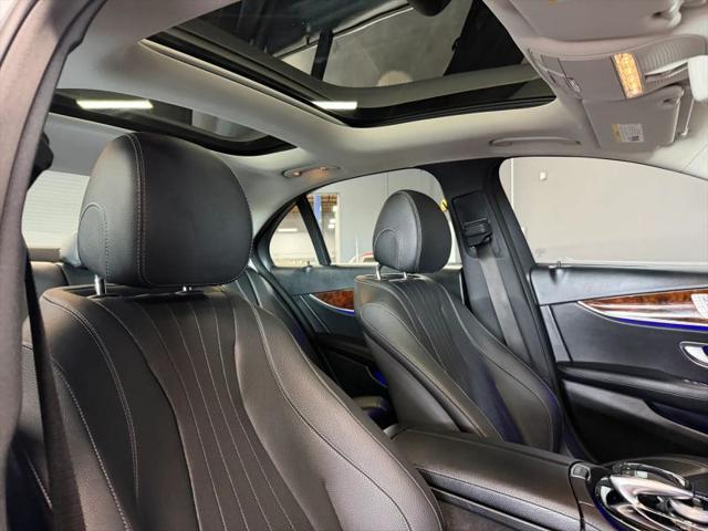 2017 Mercedes-Benz E-CLASS E 300 E 300