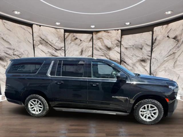 2021 Chevrolet Suburban 4WD LT