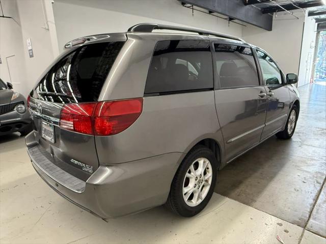 2005 Toyota Sienna XLE