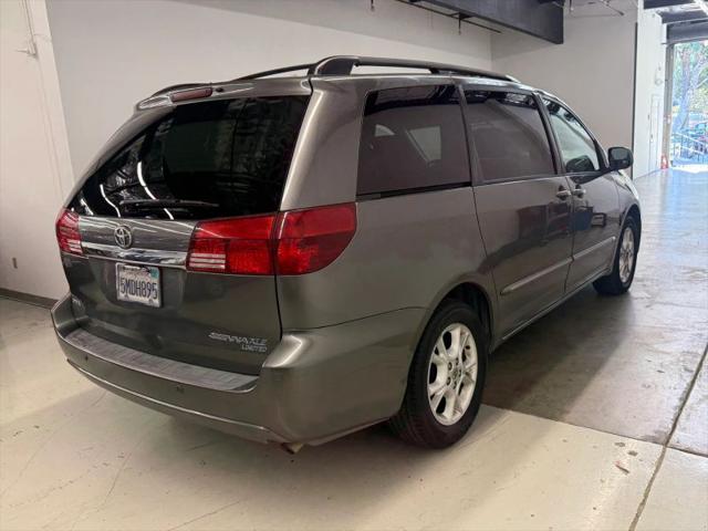 2005 Toyota Sienna XLE
