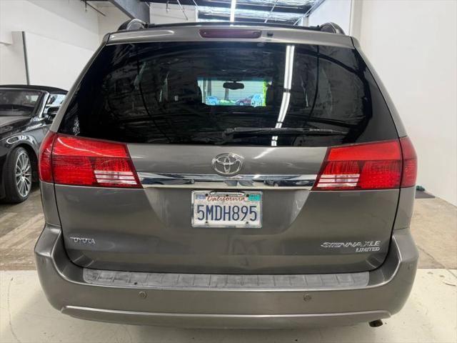 2005 Toyota Sienna XLE