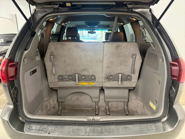 2005 Toyota Sienna XLE