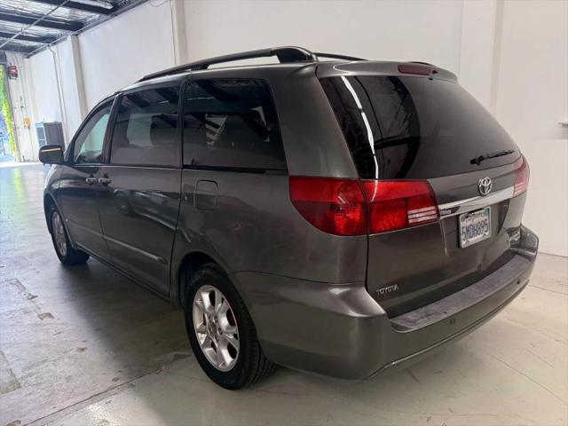 2005 Toyota Sienna XLE