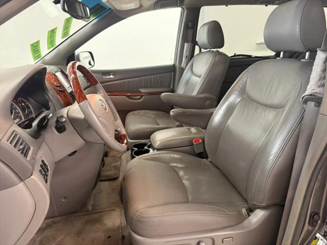 2005 Toyota Sienna XLE