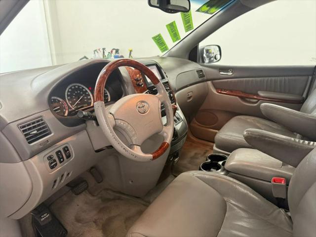 2005 Toyota Sienna XLE
