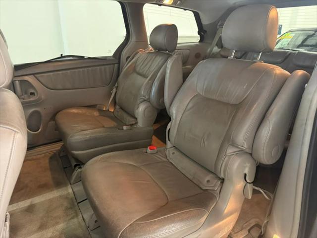 2005 Toyota Sienna XLE