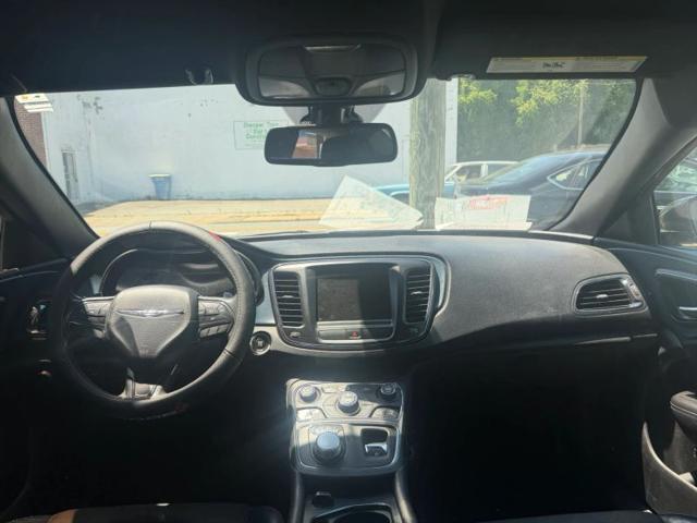 2016 Chrysler 200 S