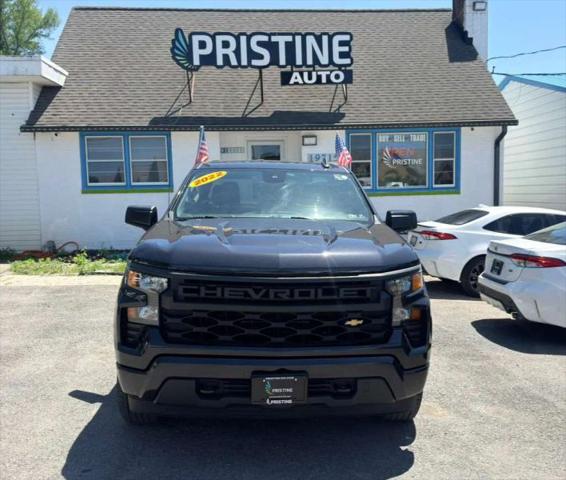 2022 Chevrolet Silverado 1500 4WD Double Cab Standard Bed Custom