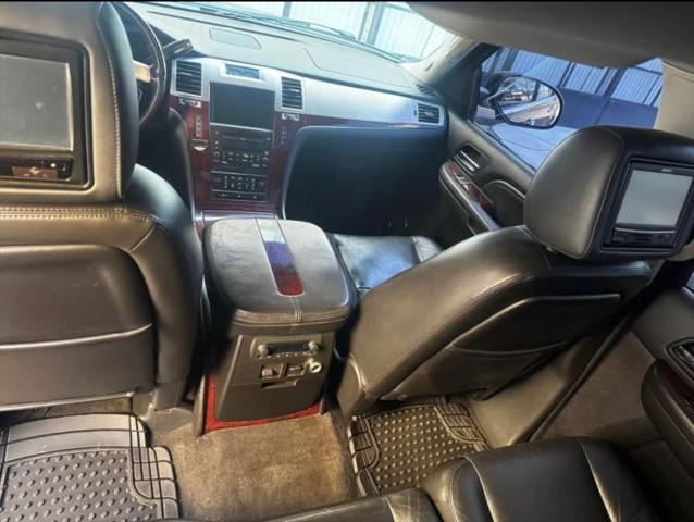 2008 Cadillac Escalade EXT Standard