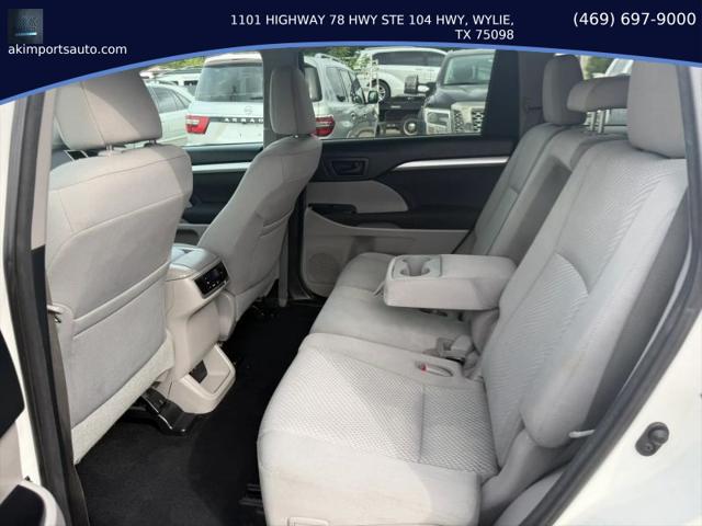 2017 Toyota Highlander LE