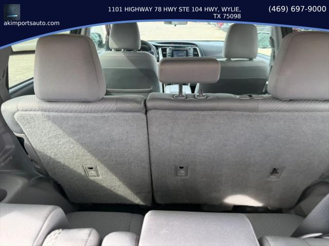 2017 Toyota Highlander LE