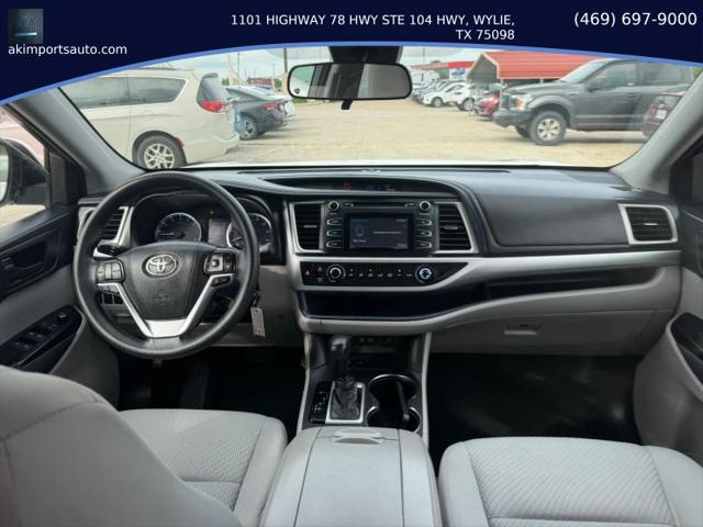 2017 Toyota Highlander LE
