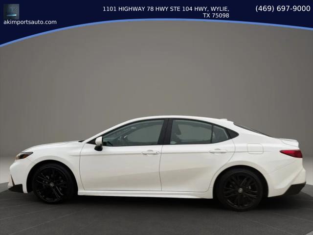 2025 Toyota Camry SE
