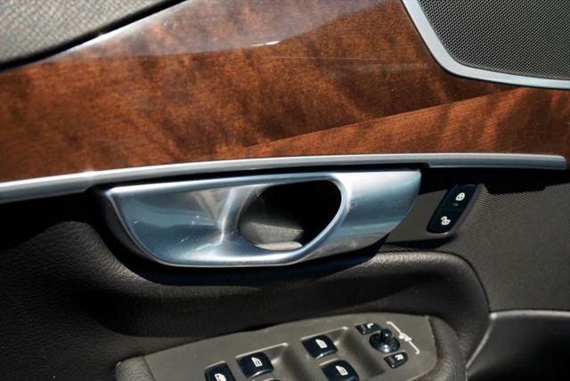 2019 Volvo XC90 T6 Momentum