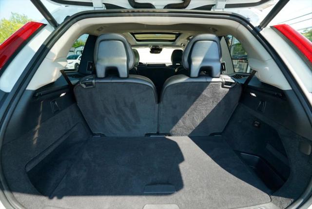 2019 Volvo XC90 T6 Momentum