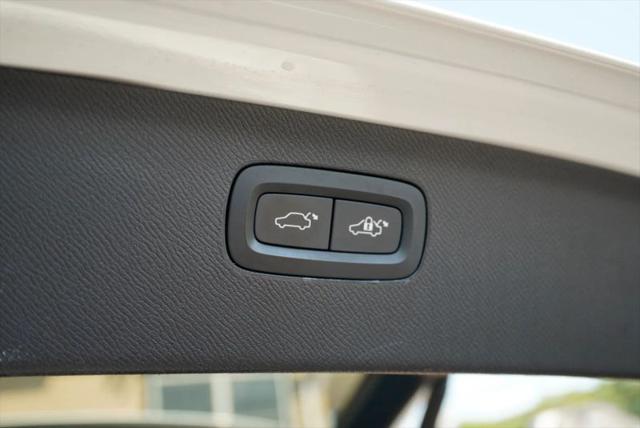 2019 Volvo XC90 T6 Momentum