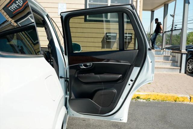 2019 Volvo XC90 T6 Momentum