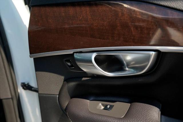 2019 Volvo XC90 T6 Momentum
