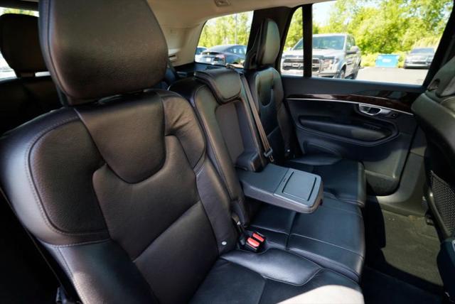 2019 Volvo XC90 T6 Momentum