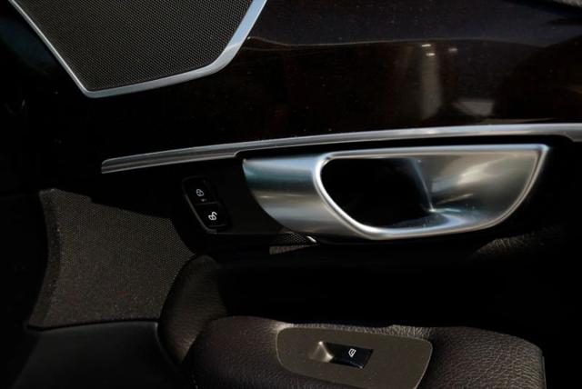 2019 Volvo XC90 T6 Momentum