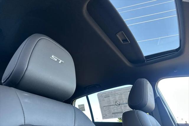2026 Buick NV Sport Touring FWD