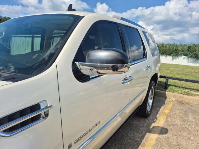 2007 Cadillac Escalade Standard