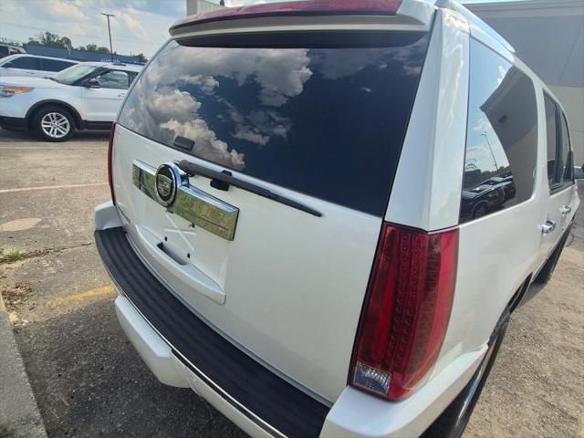 2007 Cadillac Escalade Standard