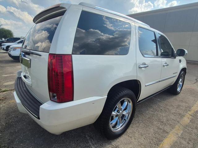 2007 Cadillac Escalade Standard