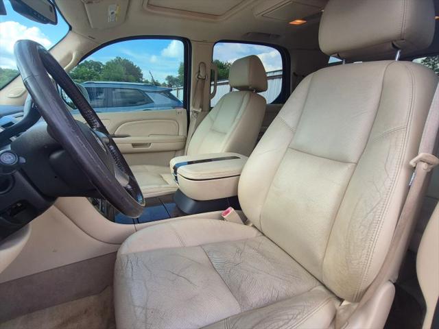 2007 Cadillac Escalade Standard