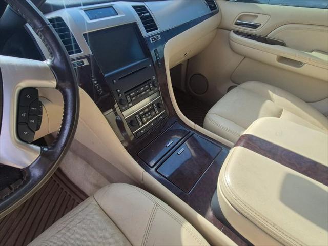 2007 Cadillac Escalade Standard