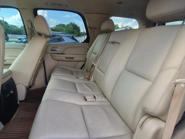 2007 Cadillac Escalade Standard