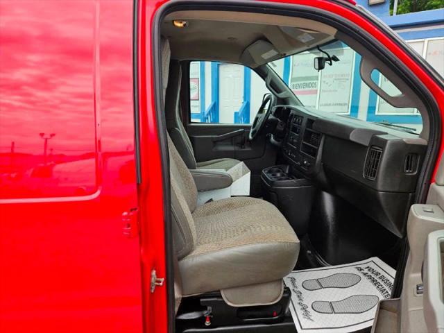 2020 GMC Savana Cargo RWD 3500 Extended Wheelbase Work Van