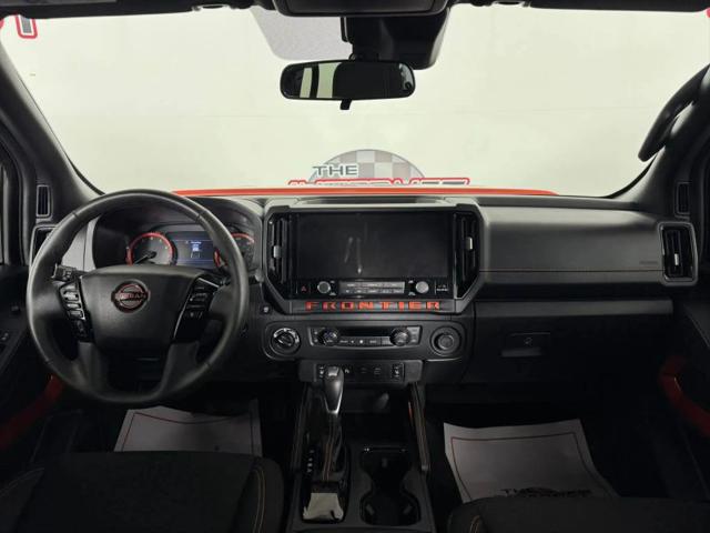 2025 Nissan Frontier Crew Cab PRO-4X 4x4