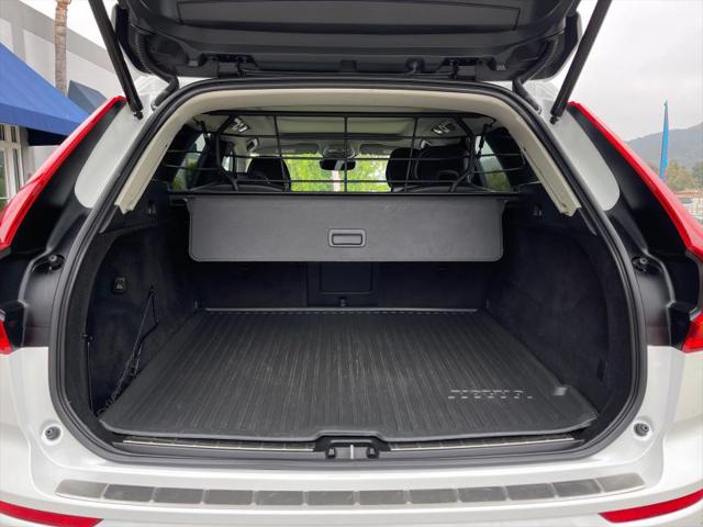 2023 Volvo XC60 B5 Ultimate Bright Theme