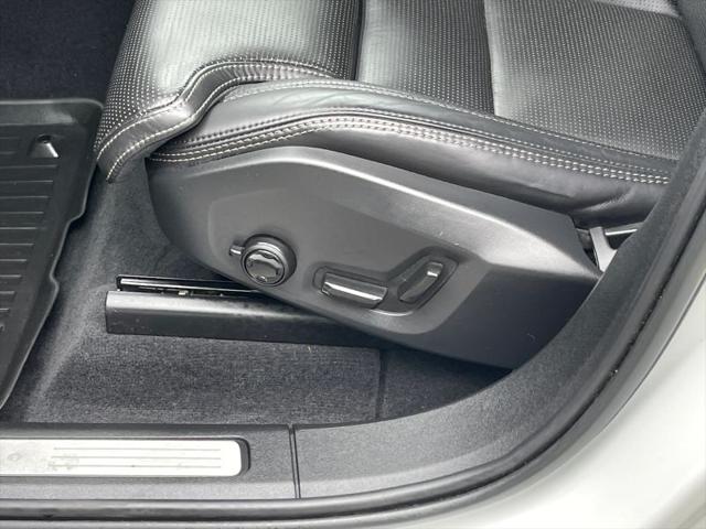 2023 Volvo XC60 B5 Ultimate Bright Theme