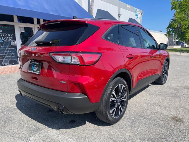 2021 Ford Escape SE Hybrid