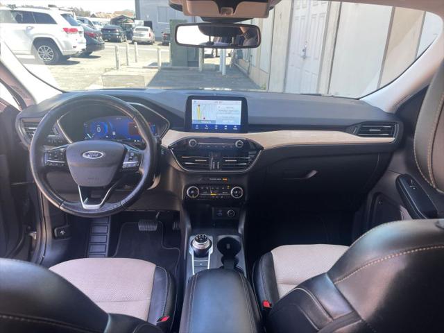 2021 Ford Escape Titanium Hybrid